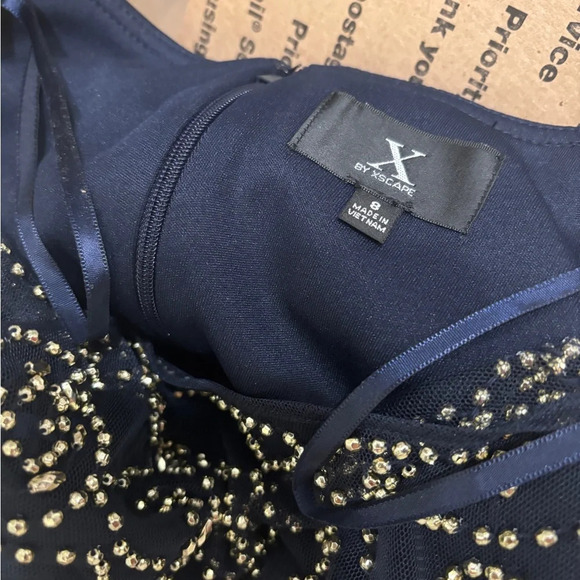 Size 8 - NWT‎ Xscape Navy Embellished-Neck Gown - Picture 5 of 6